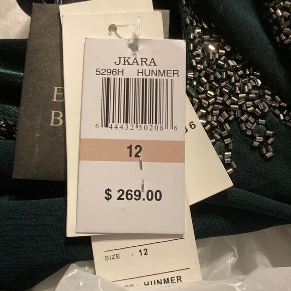 Hunter green gown-New with tags-Size 12 - Picture 3 of 3